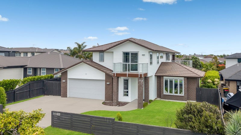 88 Liberty Crescent, Beachlands, Auckland - Carousel 1