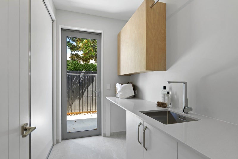 96A Saint James Avenue, Papanui, Christchurch - Carousel 23