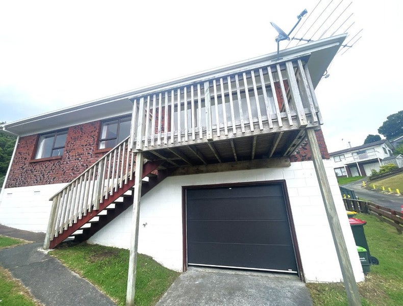 2/6 Flavia Place, Lynfield, Auckland - Carousel 1