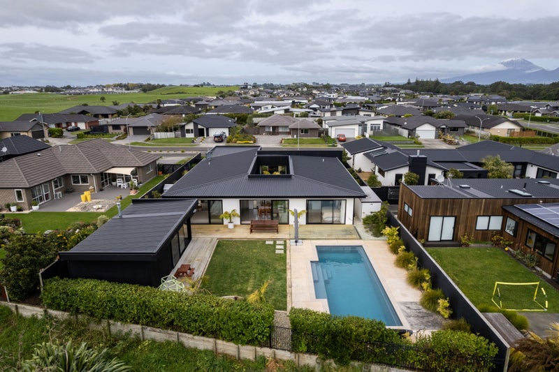 5 Ryder Drive, Waiwhakaiho, New Plymouth - Carousel 1