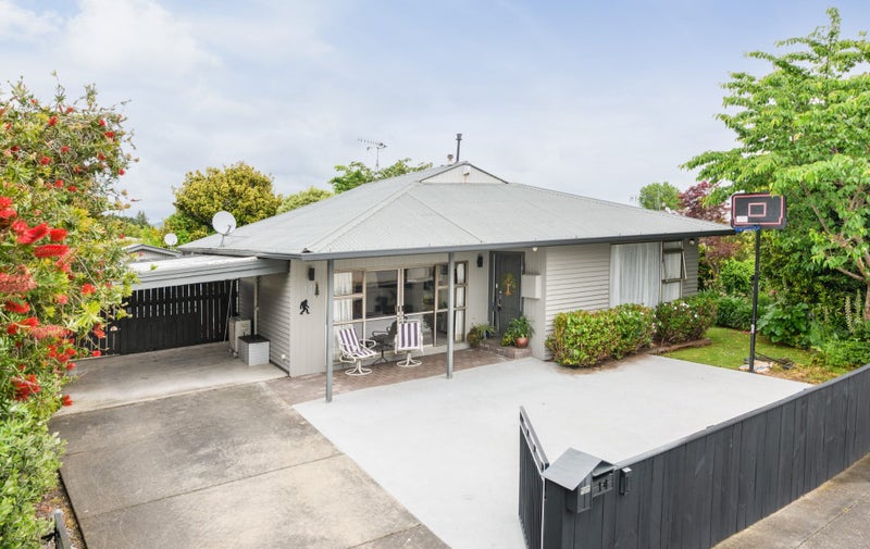 14 Snowdon Avenue, Terrace End, Palmerston North - Carousel 1
