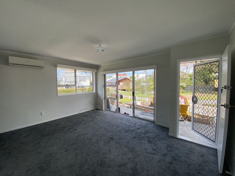 1/55 Fruitvale Road, New Lynn, Auckland - Carousel 1