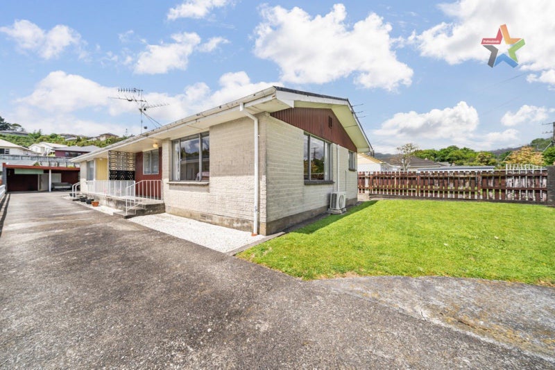 1/205 Stokes Valley Road, Stokes Valley, Lower Hutt - Carousel 1
