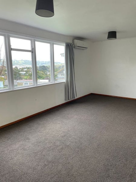 26 Bedford Street, Cannons Creek, Porirua - Carousel 1