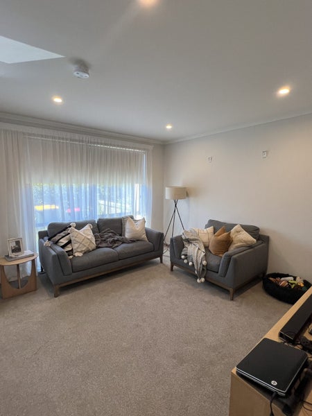 98 Matairangi Avenue, Totara Heights, Auckland - Carousel 2