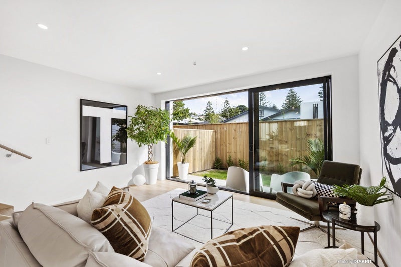 16E Inglis Street, Seatoun, Wellington - Carousel 2