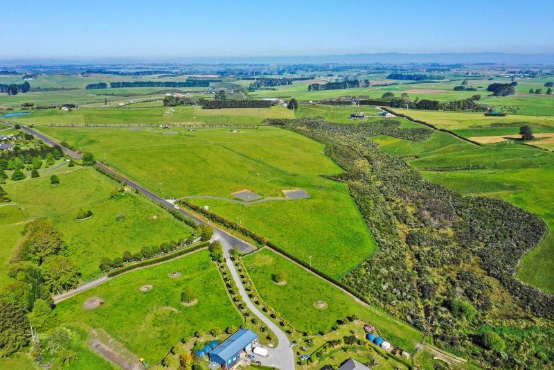 69 Hawthorne Lane, Papakura - Carousel 2