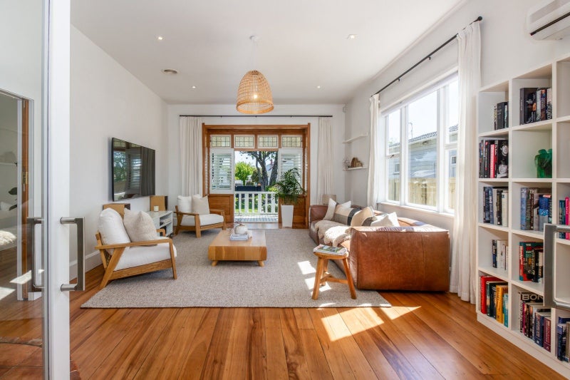 69 Nelson Crescent, Napier South, Napier - Carousel 2