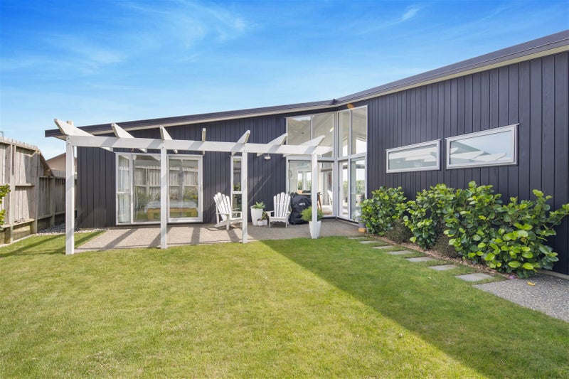 51 Red Beech Avenue, Woodridge, Wellington - Carousel 2