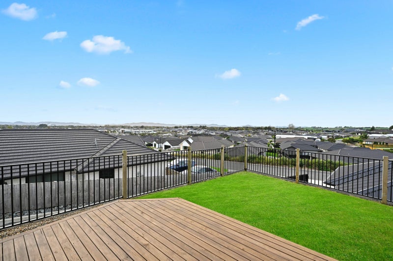 1/44 Rose Berry Crescent, Flagstaff, Hamilton - Carousel 2