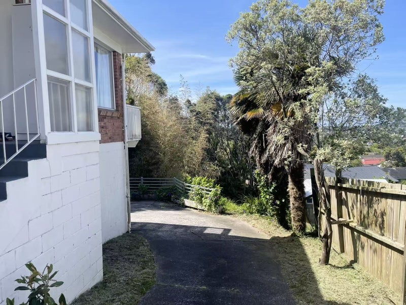 2/581 East Coast Road, Browns Bay, Auckland - Carousel 2