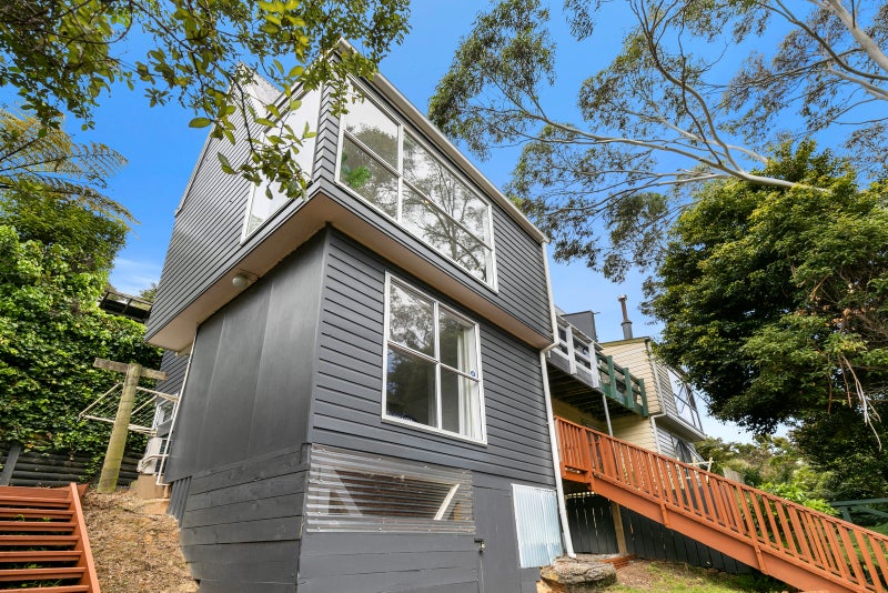 18B Kerkwall Drive, Naenae, Lower Hutt - Carousel 1