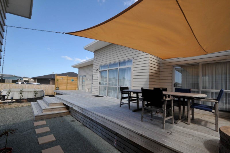 8 Breakwater Place, Mangawhai Heads, Mangawhai - Carousel 2