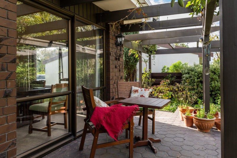 15 Corwen Place, Mayfair, Hastings - Carousel 2