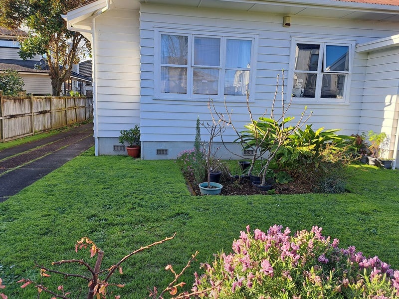 21 Rangiatea Road, Epsom, Auckland - Carousel 16