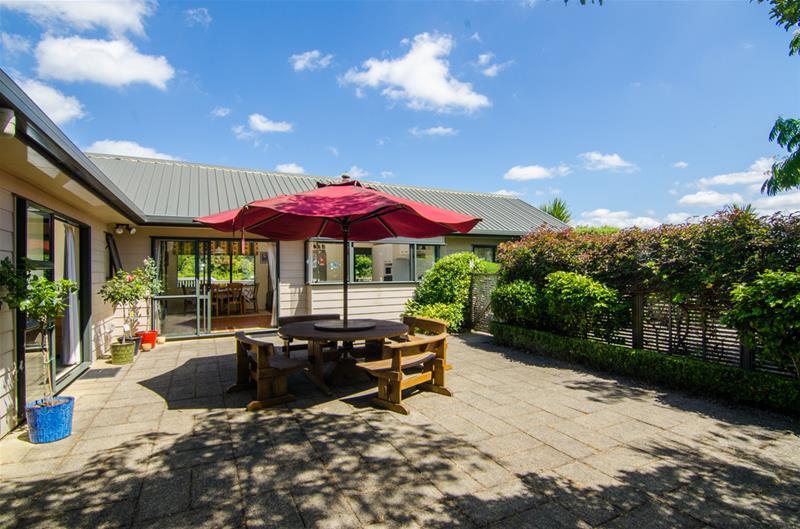 7 Steed Road, Waitakere, Auckland - Carousel 1