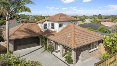 2/12 The Green, Golflands, Auckland - Carousel 1