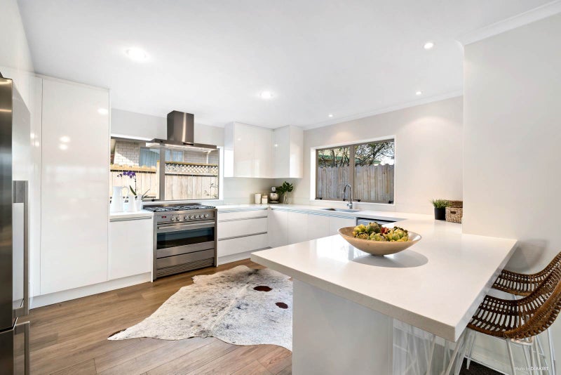 1/58 Tarnica Road, Northpark, Auckland - Carousel 1