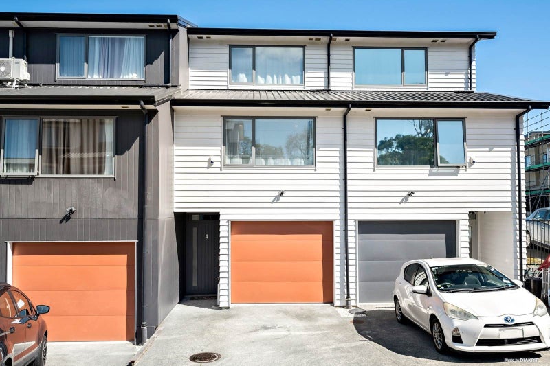 4 Rengarenga Rise, Fairview Heights, Auckland - Carousel 1