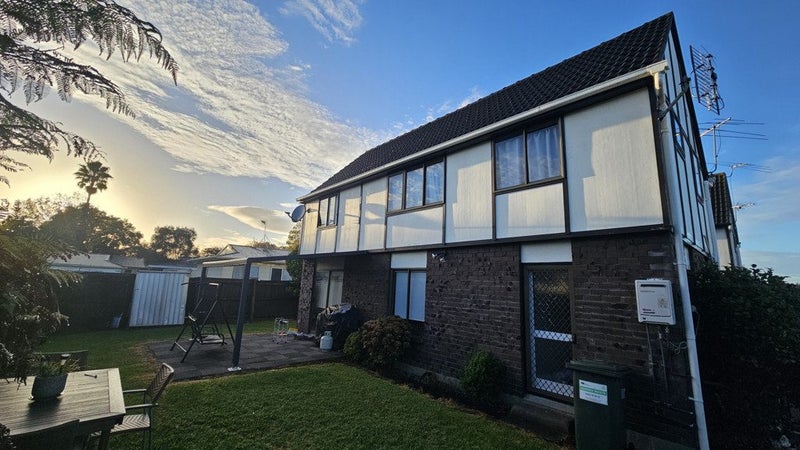 2/19 Challen Close, Conifer Grove, Takanini - Carousel 16