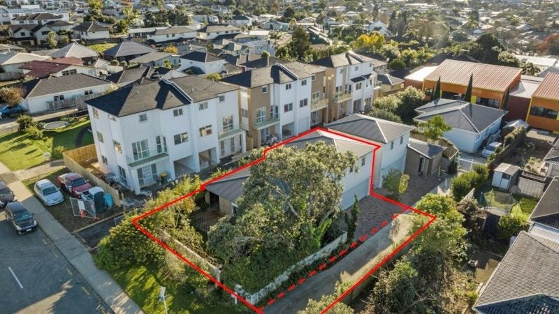 48 Elliot Street, Howick, Auckland - Carousel 1