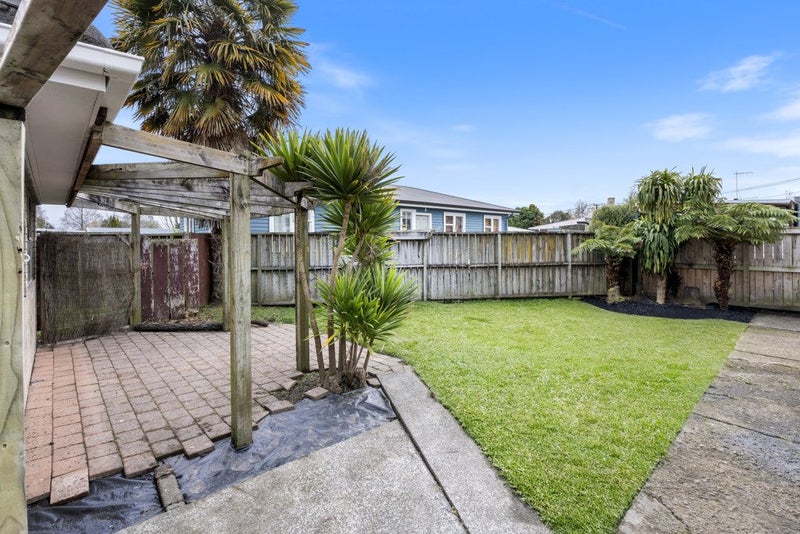 25 Coleridge Drive, Enderley, Hamilton - Carousel 16