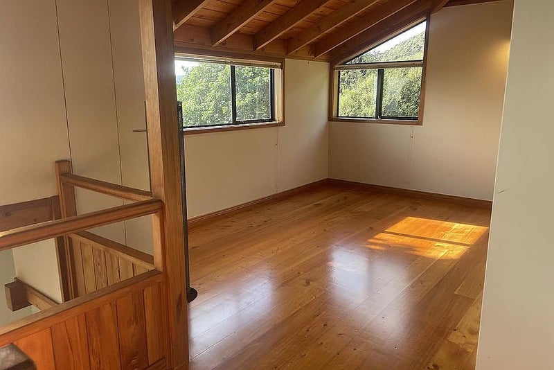 18 Rayner Road, New Lynn - Carousel 20