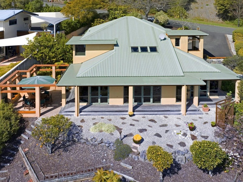 17 Walters Bluff, Atawhai, Nelson - Carousel 26