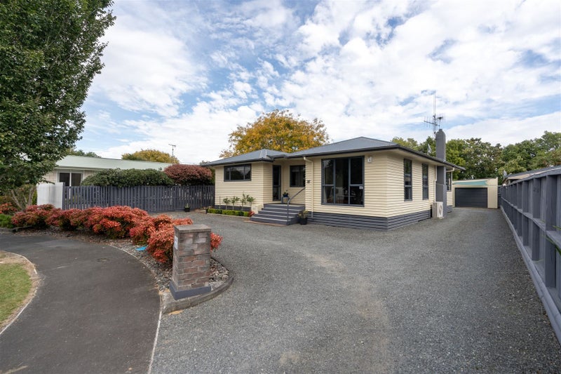 17 Somme Crescent, Hillcrest, Hamilton - Carousel 28