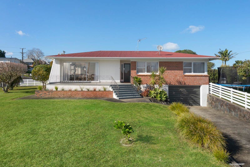 8 Tampin Road, Hillpark, Auckland - Carousel 1