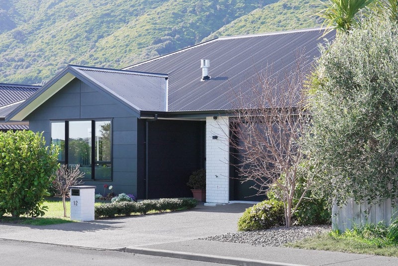 12 Teiaroa Street, Waikanae - Carousel 2