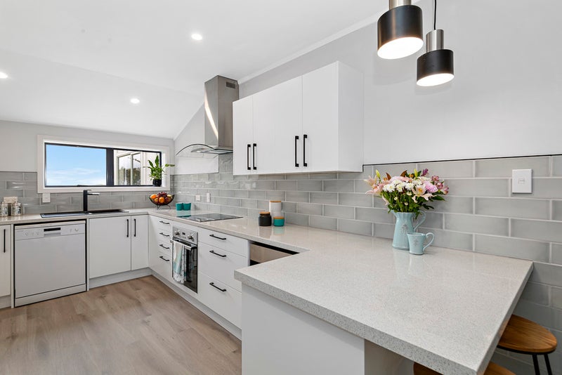 18 Gurney Road, Kelson, Lower Hutt - Carousel 2