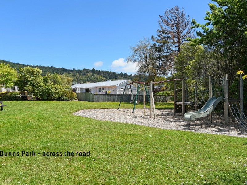 14 Tapestry Grove, Silverstream, Upper Hutt - Carousel 20