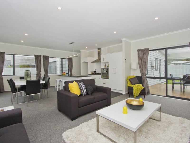 15 Fraser Colman Grove, Wainuiomata, Lower Hutt - Carousel 2