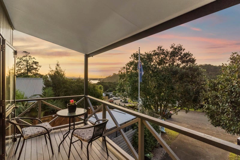 2 Thistledew Place, Bayview, Auckland - Carousel 2