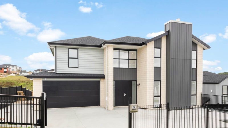 7A Crows Road, Swanson, Auckland - Carousel 1
