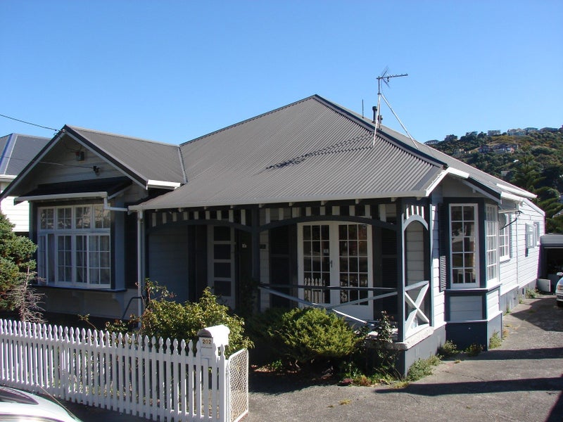 202 Clyde Street, Island Bay, Wellington - Carousel 2
