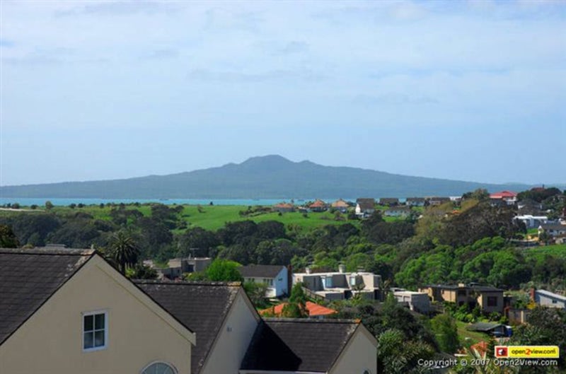 1/88 Coates Avenue, Orakei, Auckland - Carousel 2