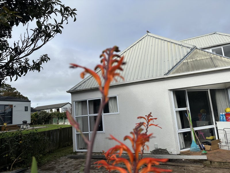 2/11 Richard Avenue, Bucklands Beach, Auckland - Carousel 1