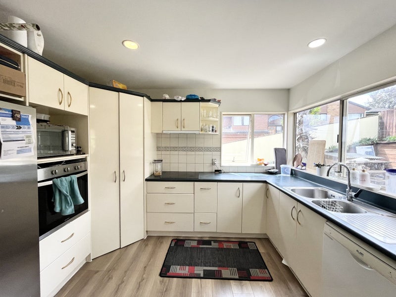 36 Mandeville Place, Unsworth Heights, Auckland - Carousel 2