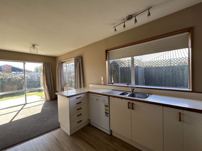 189B Queenspark Drive, Parklands, Christchurch - Carousel 2