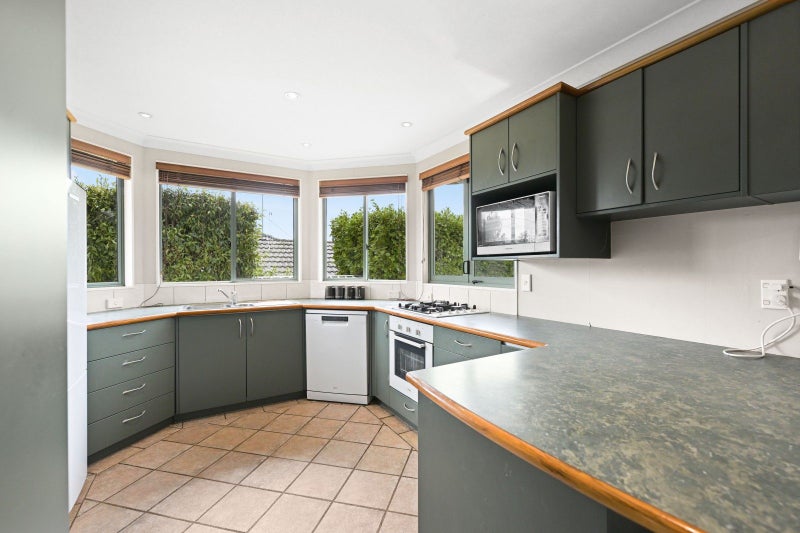 3 Highgrove Drive, Grandview Heights, Hamilton - Carousel 2