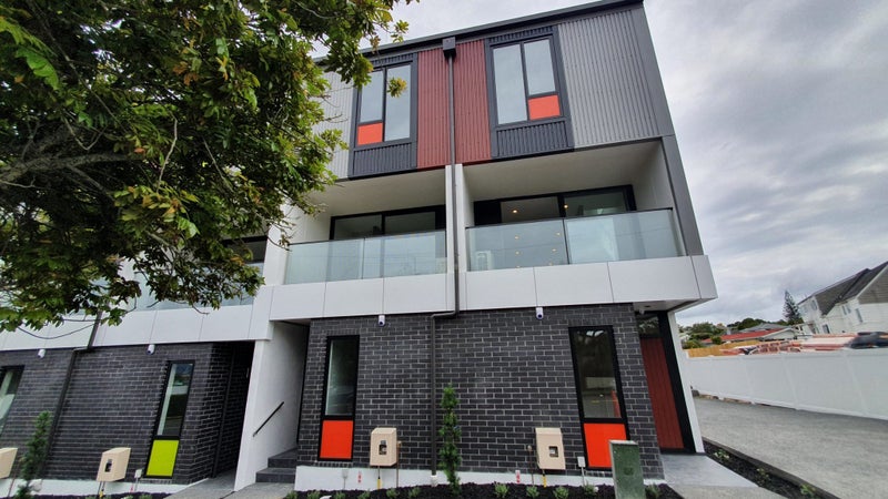 4/2A Walsall Street, Avondale, Auckland - Carousel 2