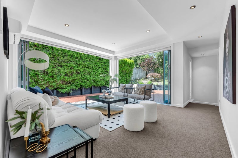 60 Gracechurch Drive, Flat Bush, Auckland - Carousel 2