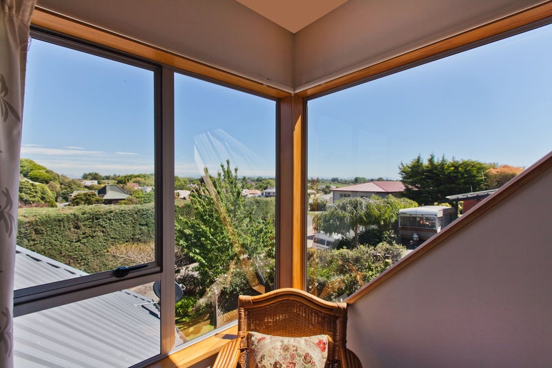 3A Cambrian Close, Westmorland, Christchurch - Carousel 1