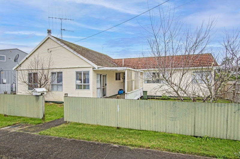 3 Rose Place, Kamo, Whangarei - Carousel 1