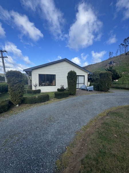 1140 Blue Mountains Road, Blue Mountains, Upper Hutt - Carousel 1