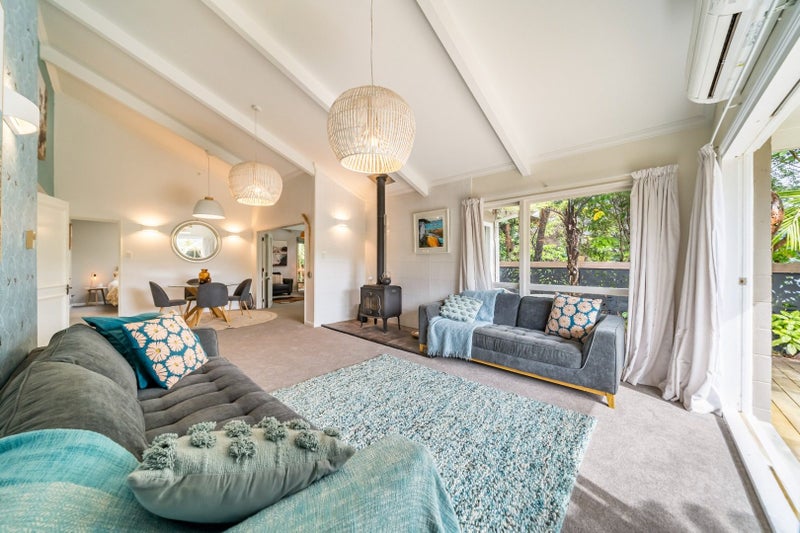 62A Chatsworth Road, Silverstream, Upper Hutt - Carousel 1