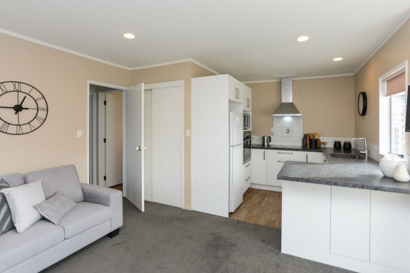 2/1400 Woodstock Avenue, Mayfair, Hastings - Carousel 16