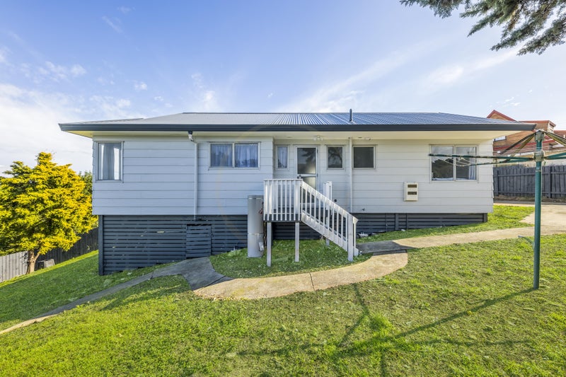 15 Crail Court, Totara Heights, Auckland - Carousel 2